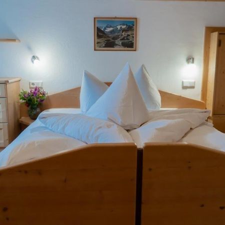 Gasthof Hochfirst Bed & Breakfast Corvara in Passiria Exterior photo